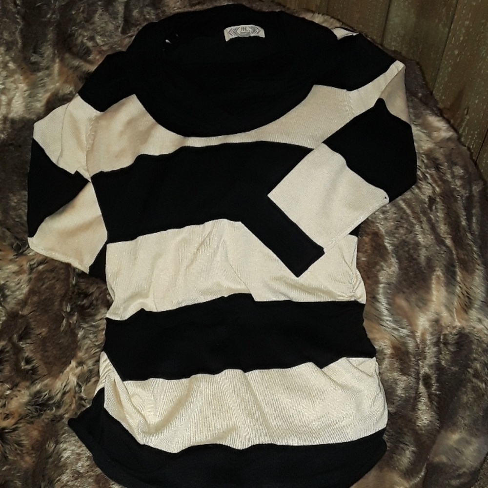 Black & White Top